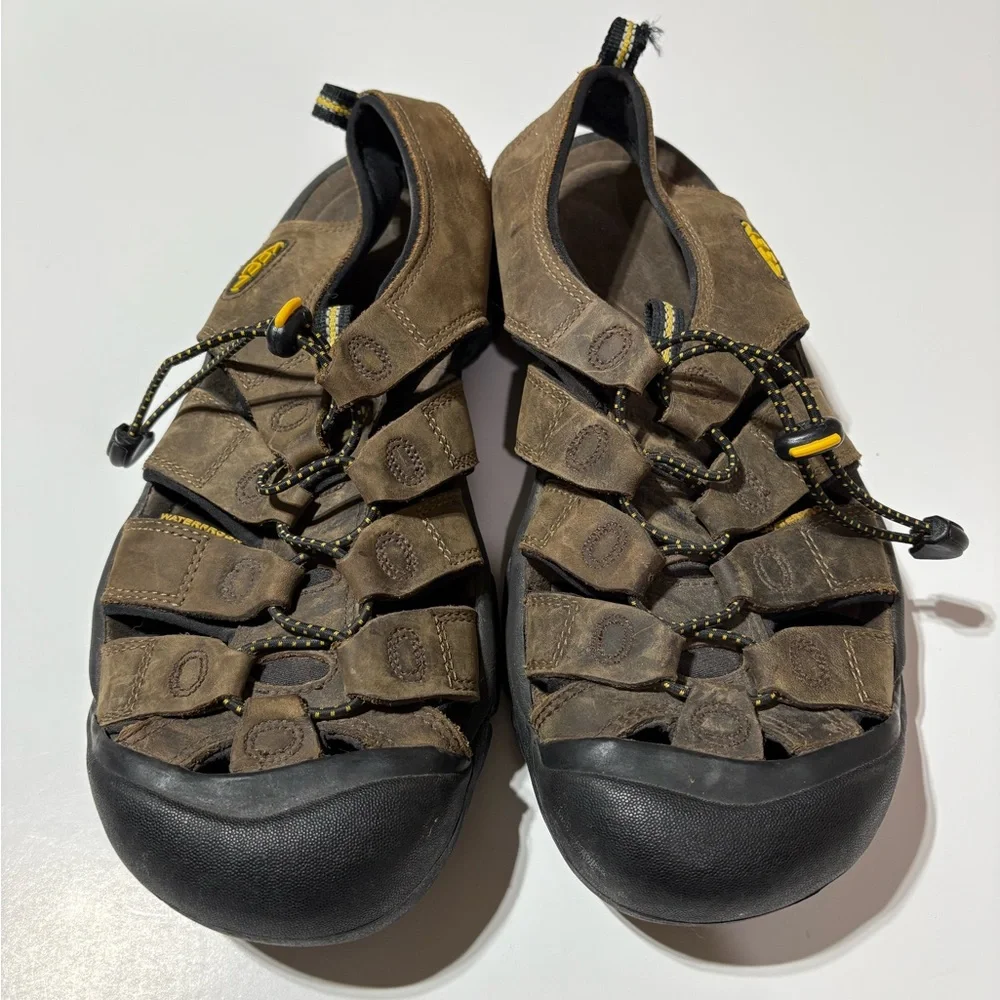 Keen Men's Brown Newport Leather Sandals size 10